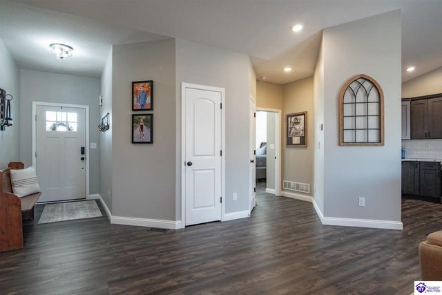 631 Lakeshore Parkway, Brandenburg, KY 40108