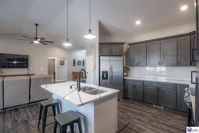 631 Lakeshore Parkway, Brandenburg, KY 40108