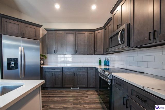 631 Lakeshore Parkway, Brandenburg, KY 40108