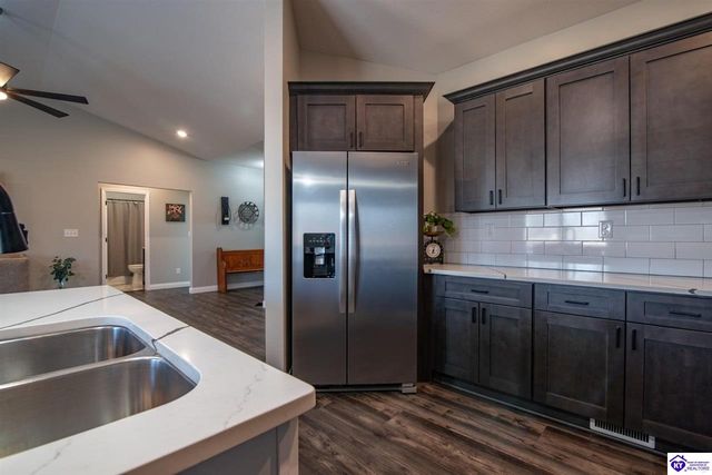 631 Lakeshore Parkway, Brandenburg, KY 40108