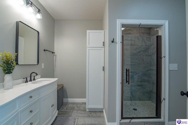 631 Lakeshore Parkway, Brandenburg, KY 40108