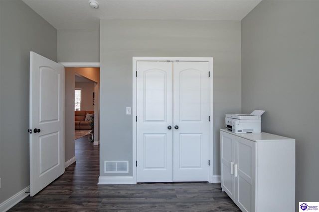 631 Lakeshore Parkway, Brandenburg, KY 40108