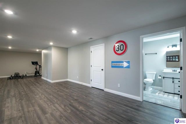 631 Lakeshore Parkway, Brandenburg, KY 40108