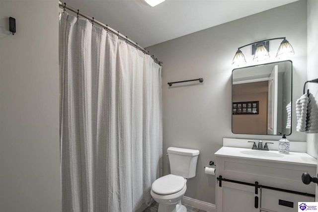 631 Lakeshore Parkway, Brandenburg, KY 40108