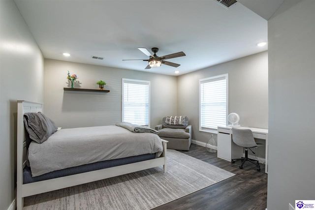 631 Lakeshore Parkway, Brandenburg, KY 40108