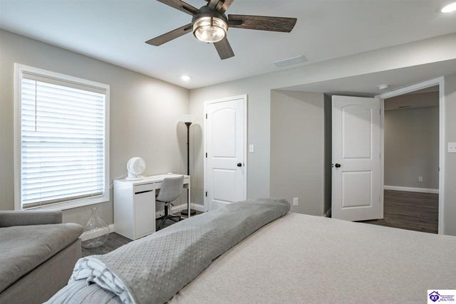 631 Lakeshore Parkway, Brandenburg, KY 40108