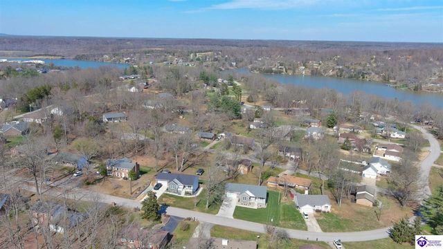 631 Lakeshore Parkway, Brandenburg, KY 40108