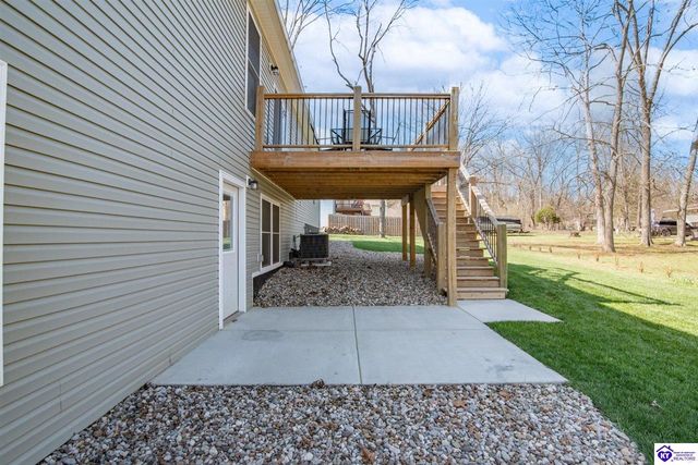 631 Lakeshore Parkway, Brandenburg, KY 40108