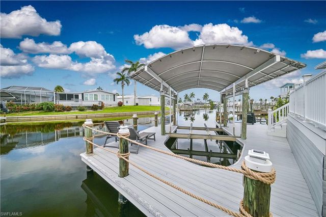 17591 Bryan CT, Fort Myers Beach, FL 33931