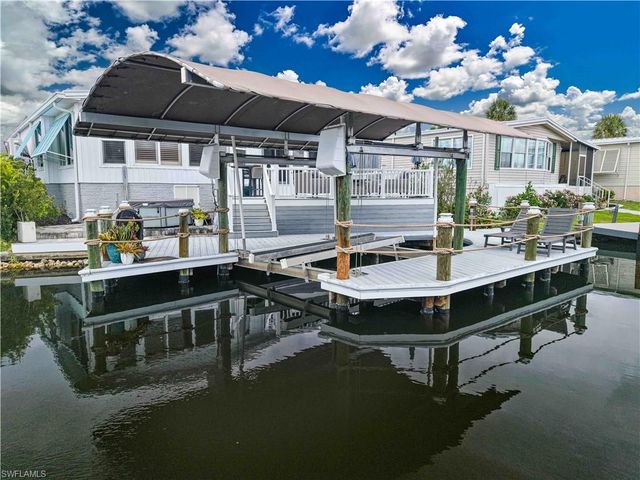 17591 Bryan CT, Fort Myers Beach, FL 33931