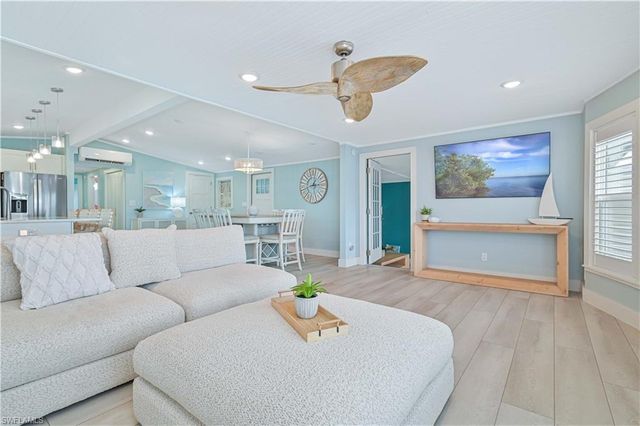 17591 Bryan CT, Fort Myers Beach, FL 33931