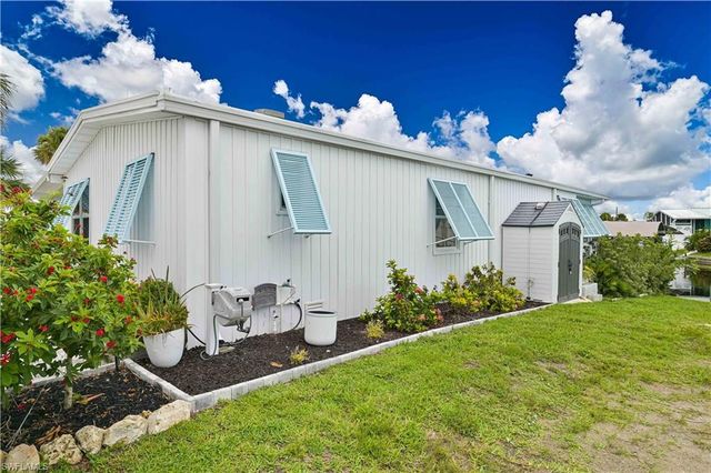 17591 Bryan CT, Fort Myers Beach, FL 33931