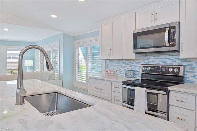 17591 Bryan CT, Fort Myers Beach, FL 33931