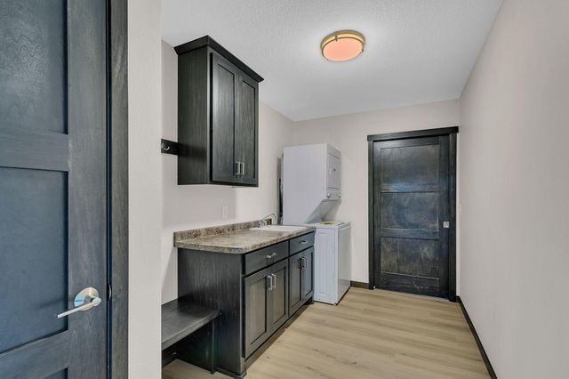 610 Lanigan Way SE, Saint Joseph, MN 56374