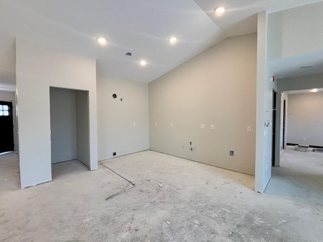 610 Lanigan Way SE, Saint Joseph, MN 56374