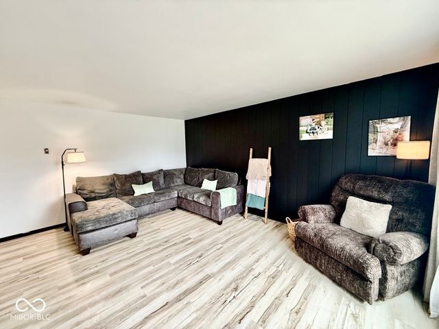 8433 E Milner Avenue, Terre Haute, IN 47803