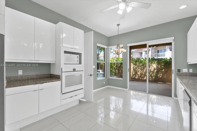 3728 NE 208th Ter, Aventura, FL 33180