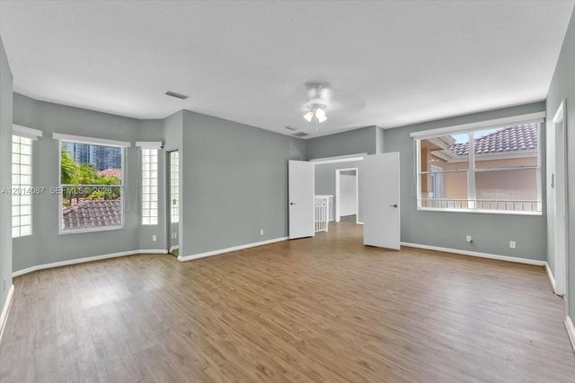 3728 NE 208th Ter, Aventura, FL 33180