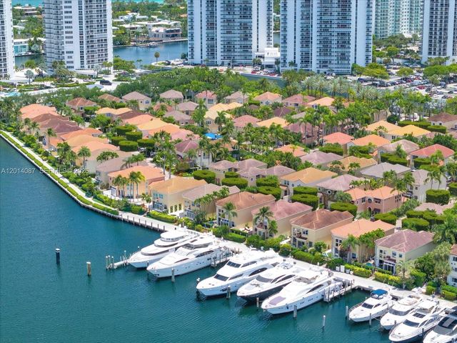 3728 NE 208th Ter, Aventura, FL 33180