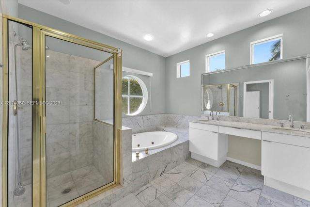 3728 NE 208th Ter, Aventura, FL 33180