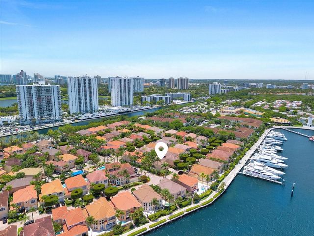 3728 NE 208th Ter, Aventura, FL 33180