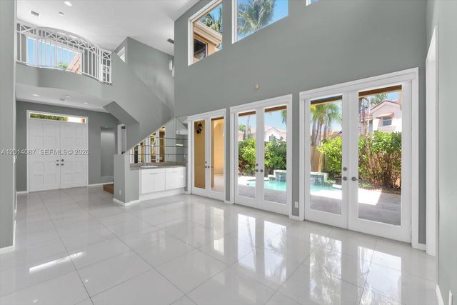 3728 NE 208th Ter, Aventura, FL 33180