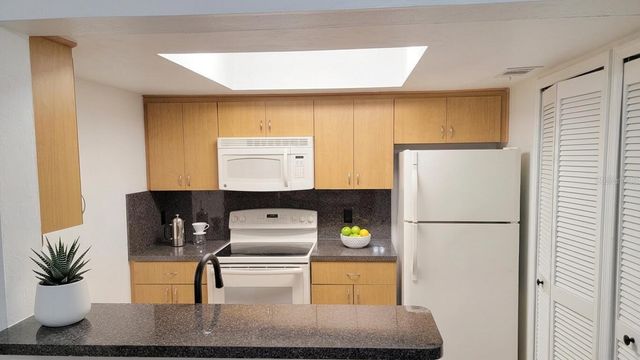 900 SW 62ND BOULEVARD B6, Gainesville, FL 32607