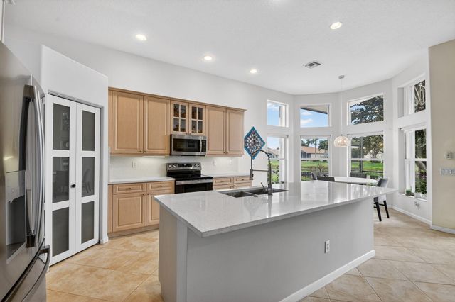 7387 Morocca Lake Drive, Delray Beach, FL 33446