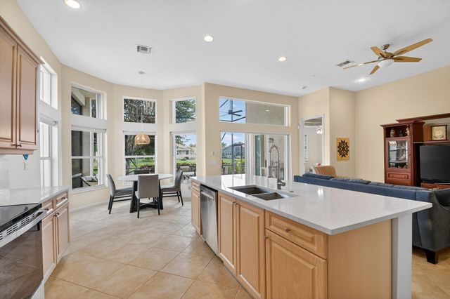 7387 Morocca Lake Drive, Delray Beach, FL 33446