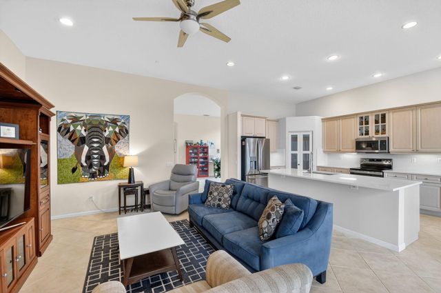 7387 Morocca Lake Drive, Delray Beach, FL 33446