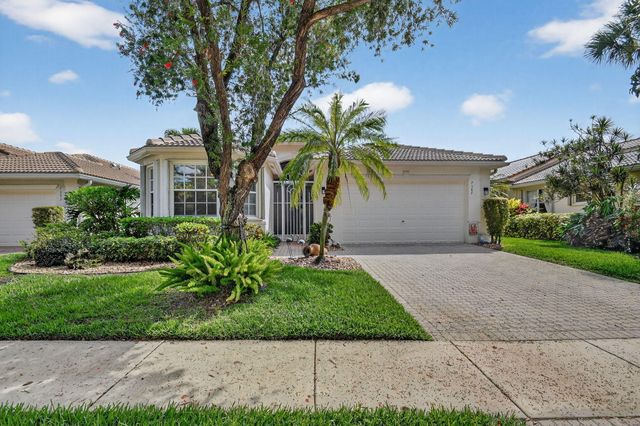 7387 Morocca Lake Drive, Delray Beach, FL 33446