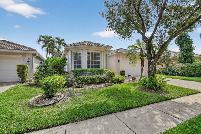 7387 Morocca Lake Drive, Delray Beach, FL 33446