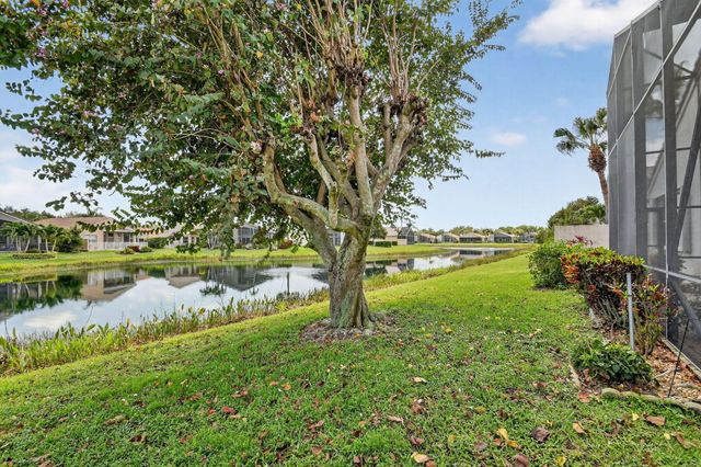7387 Morocca Lake Drive, Delray Beach, FL 33446