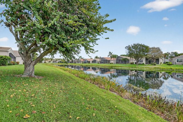 7387 Morocca Lake Drive, Delray Beach, FL 33446