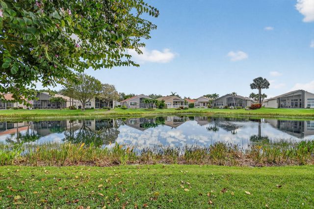 7387 Morocca Lake Drive, Delray Beach, FL 33446