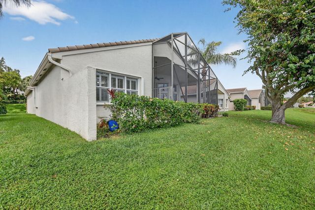 7387 Morocca Lake Drive, Delray Beach, FL 33446