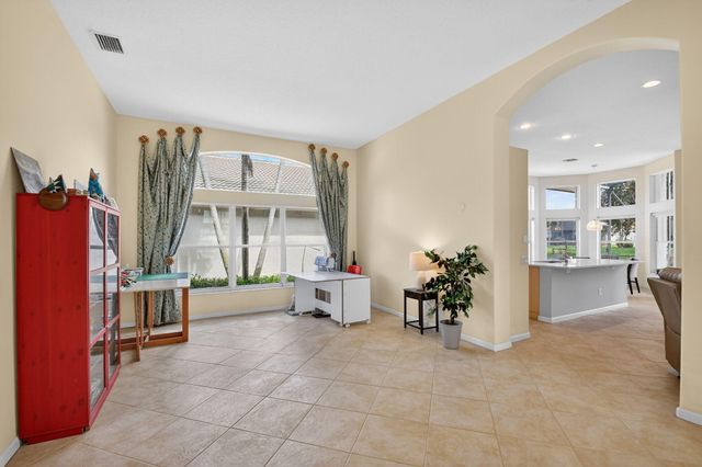 7387 Morocca Lake Drive, Delray Beach, FL 33446