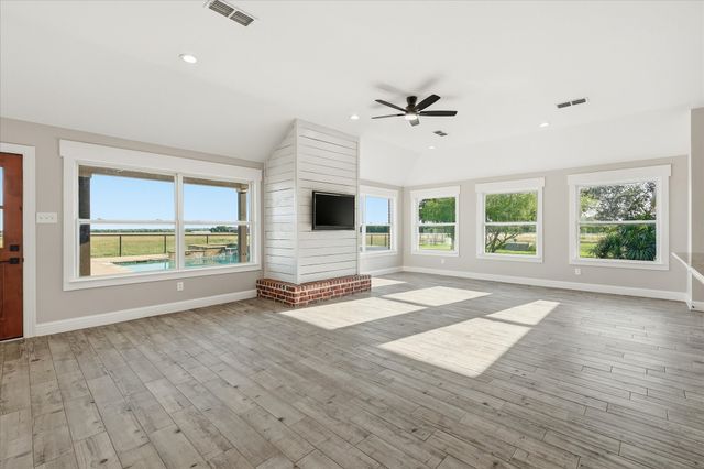 2500 County Road 332, Era, TX 76238