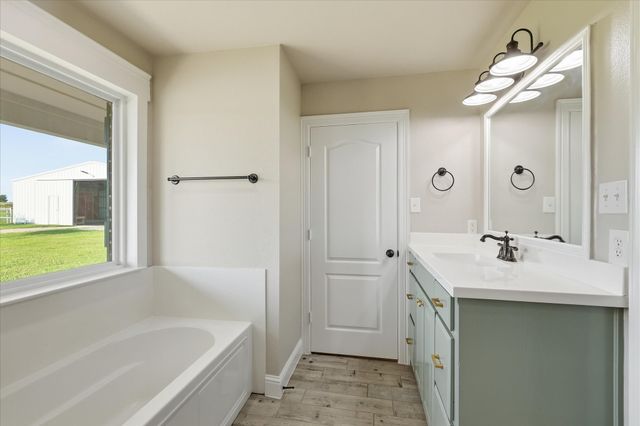 2500 County Road 332, Era, TX 76238