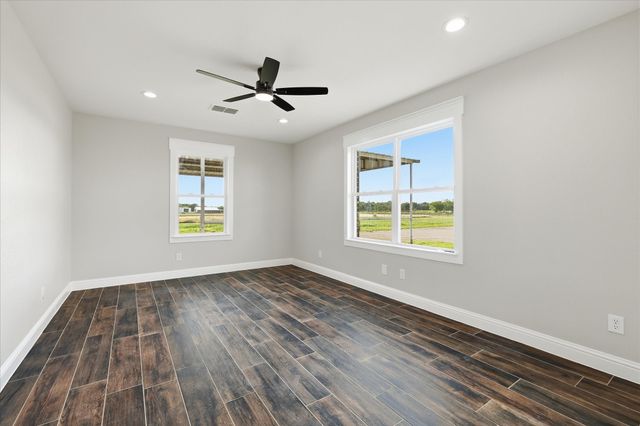 2500 County Road 332, Era, TX 76238