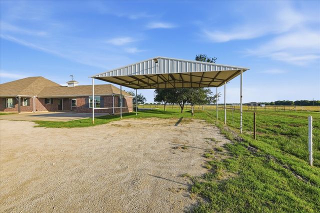 2500 County Road 332, Era, TX 76238