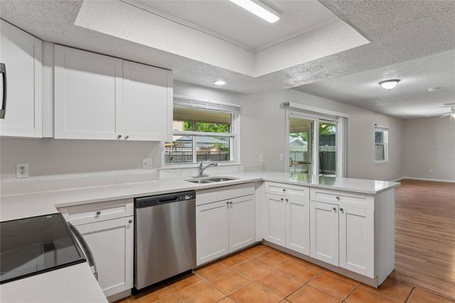 1907 RAMBLING LANE, Brandon, FL 33510