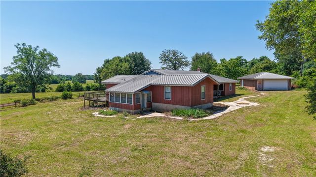 3765 Poteet Road, Normangee, TX 77871