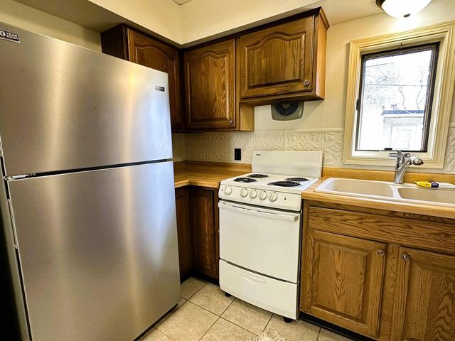 16 E 11TH STREET, Fond Du Lac, WI 54935