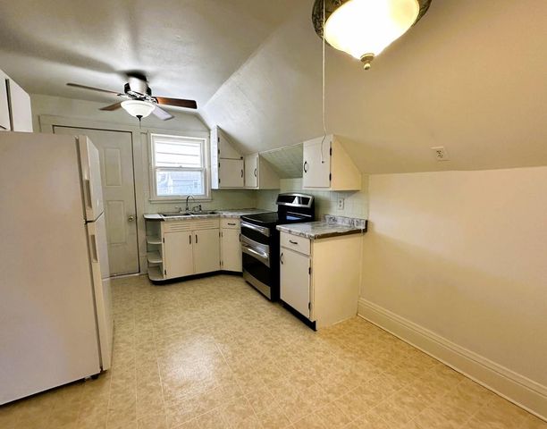 16 E 11TH STREET, Fond Du Lac, WI 54935