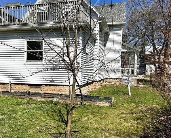 16 E 11TH STREET, Fond Du Lac, WI 54935