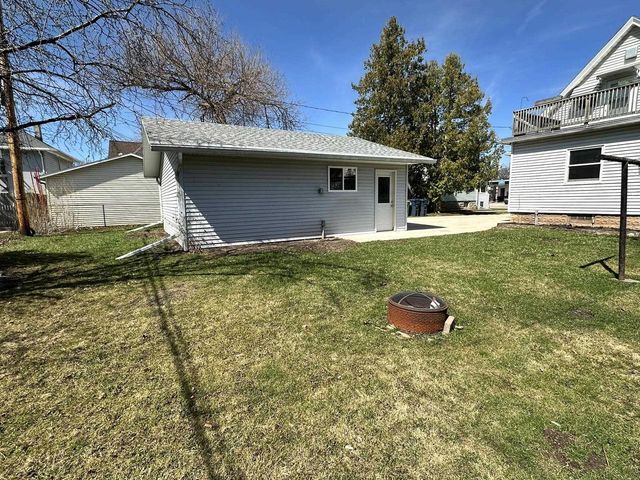 16 E 11TH STREET, Fond Du Lac, WI 54935