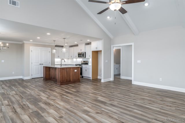 125 Wasden Way, Prattville, AL 36066