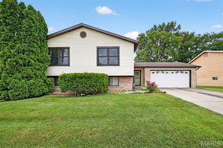 14 Sunny Hill Boulevard, St Peters, MO 63376
