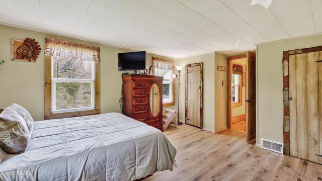 106 State Highway 30, Northampton, NY 12134